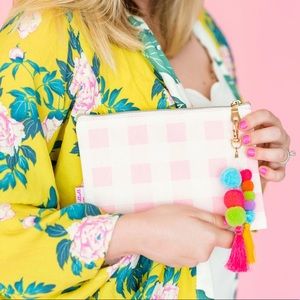 🆕 Pink gingham makeup pouch